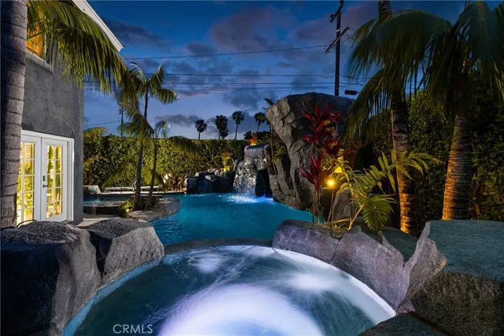 20402 Seven Seas Lane, Huntington Beach, California 92646