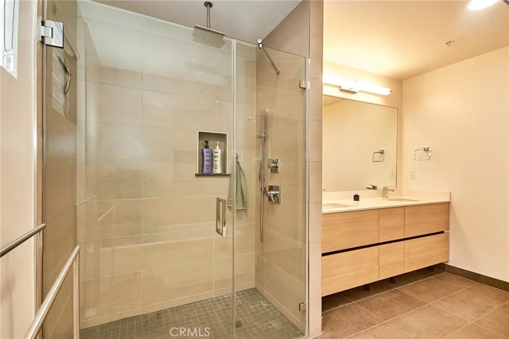 820 S Wilton Place 304, Los Angeles, California 90005 home-pic-31