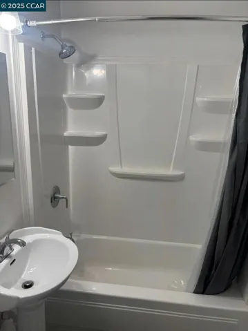 Updated Hall Bathroom