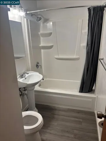 Updated Hall Bathroom