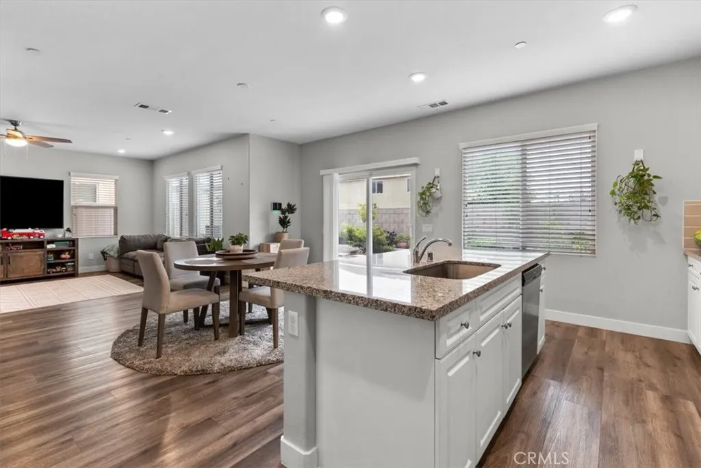 4706 Vanderham Way, Eastvale, California 91752 home-pic-10