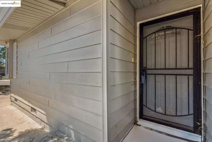 6419 Dallas Way, Sacramento, California 95823