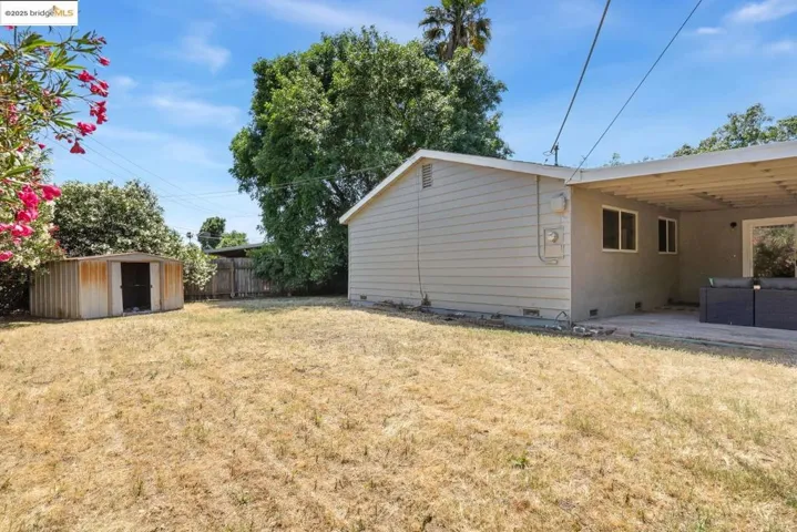 6419 Dallas Way, Sacramento, California 95823