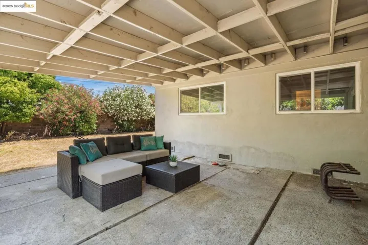 6419 Dallas Way, Sacramento, California 95823