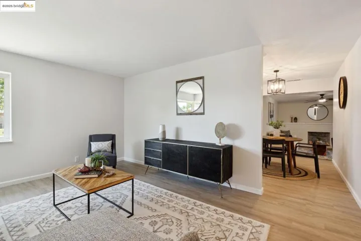 6419 Dallas Way, Sacramento, California 95823