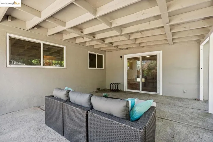 6419 Dallas Way, Sacramento, California 95823
