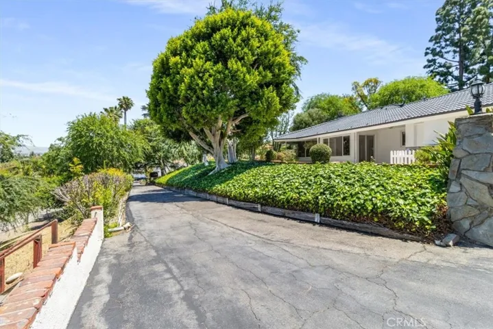 251 S Quintana Drive, Anaheim Hills, California 92807