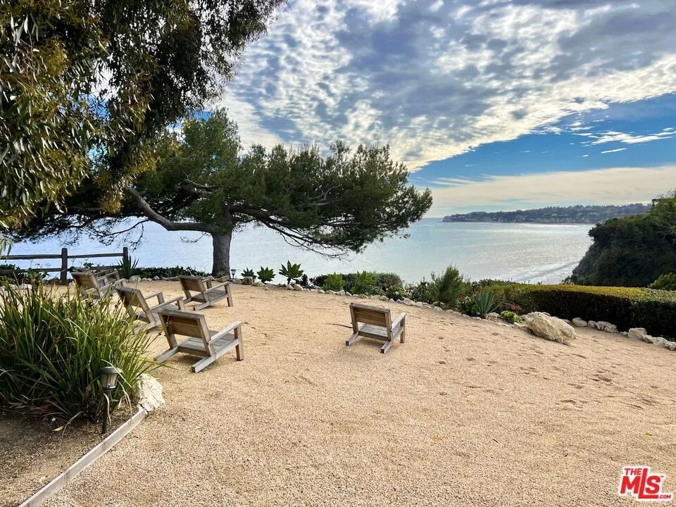 27500 Pacific Coast Highway, Malibu, California 90265, 3 Bedrooms Bedrooms, ,2 BathroomsBathrooms,Residential Lease,For Rent,Pacific Coast,25542735