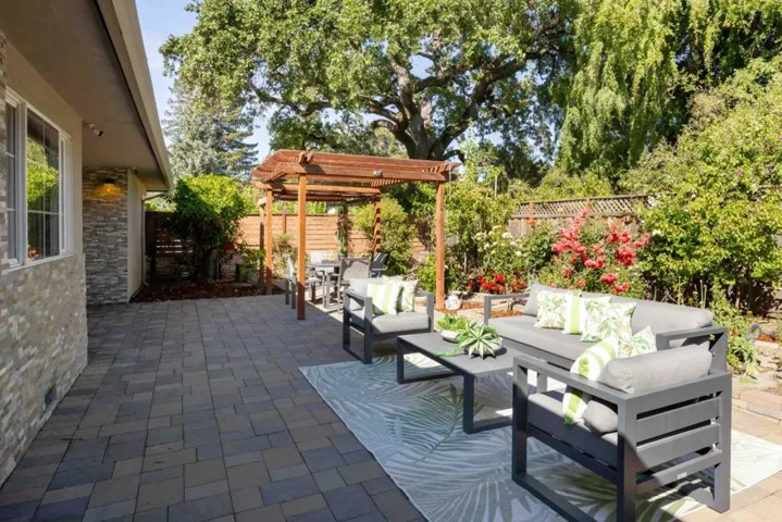 86 Rittenhouse Avenue, Atherton, California 94027