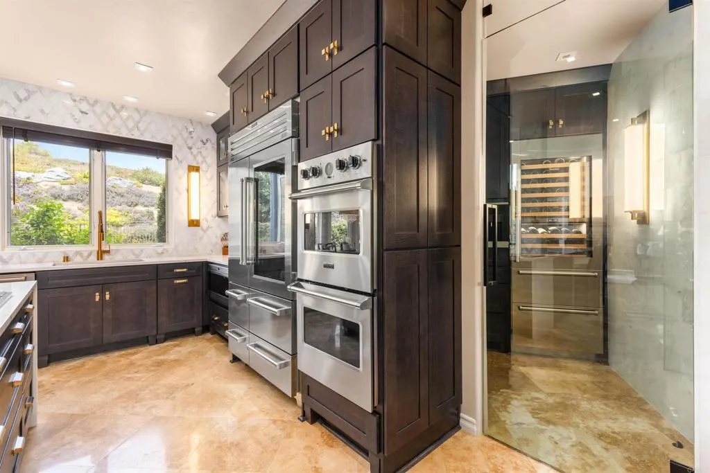 9698 Welk View Drive, Escondido, California 92026 home-pic-12