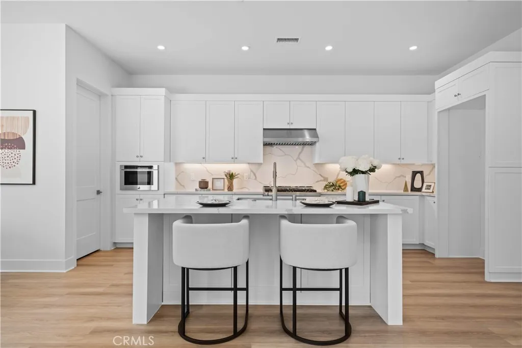 114 Eversedge, Irvine, California 92618 home-pic-19