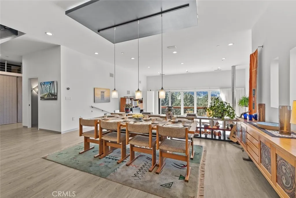 5482 Easter Drive, Wrightwood, California 92397 home-pic-11