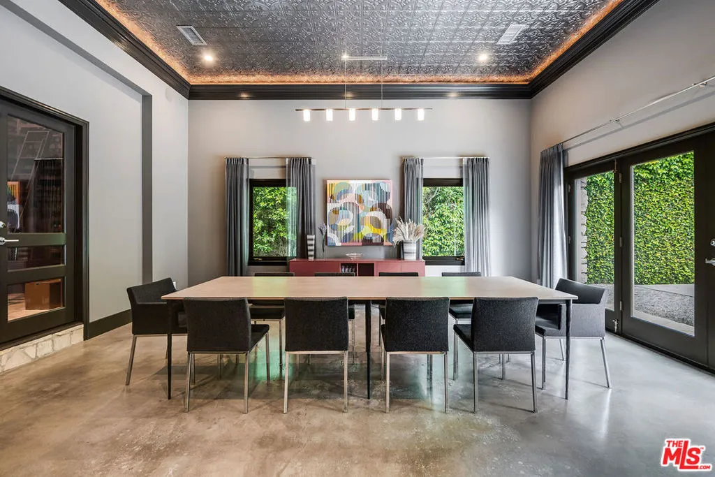422 Parkwood Drive, Los Angeles, California 90077 home-pic-13