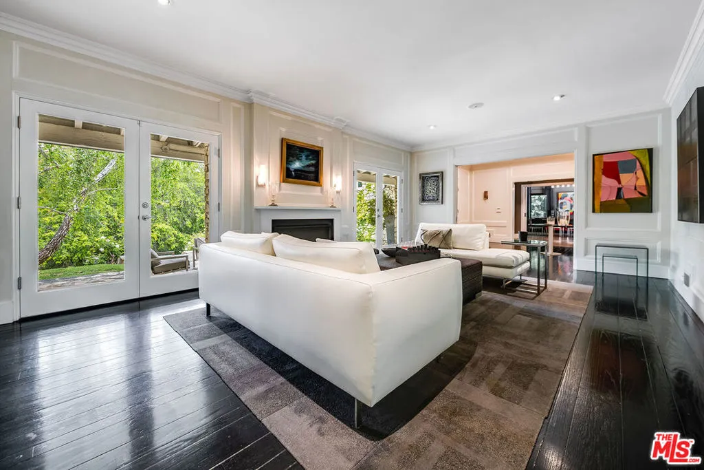 422 Parkwood Drive, Los Angeles, California 90077 home-pic-8