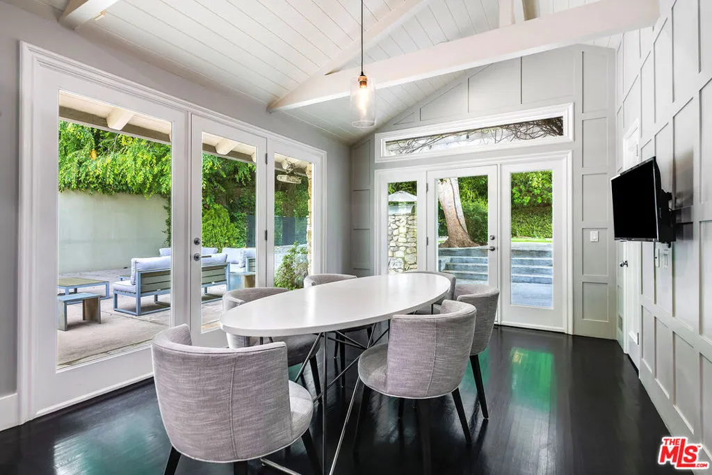422 Parkwood Drive, Los Angeles, California 90077 home-pic-12
