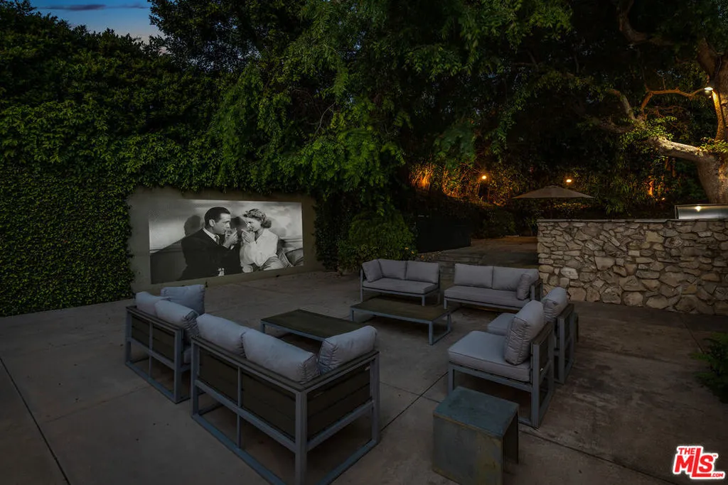 422 Parkwood Drive, Los Angeles, California 90077 home-pic-53