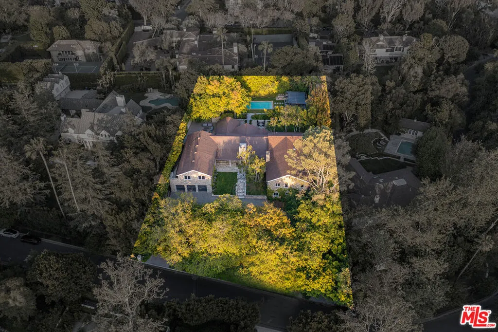 422 Parkwood Drive, Los Angeles, California 90077 home-pic-39