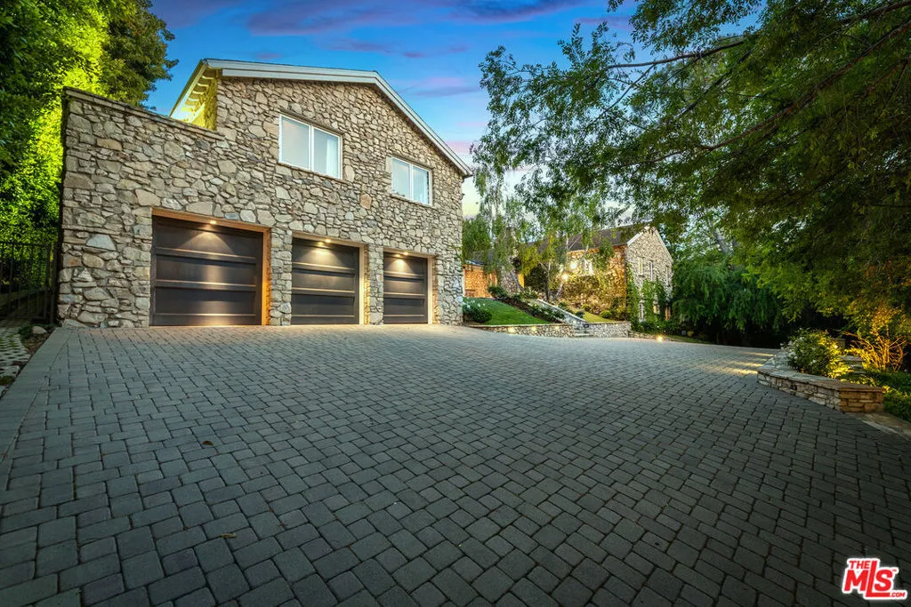 422 Parkwood Drive, Los Angeles, California 90077 home-pic-45