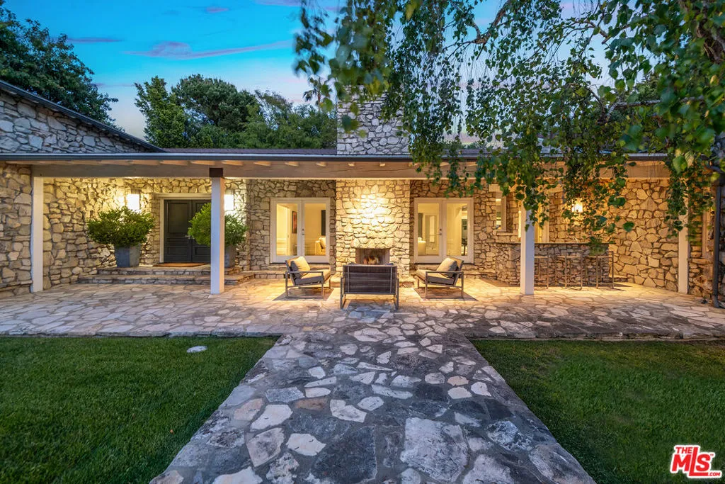 422 Parkwood Drive, Los Angeles, California 90077 home-pic-47