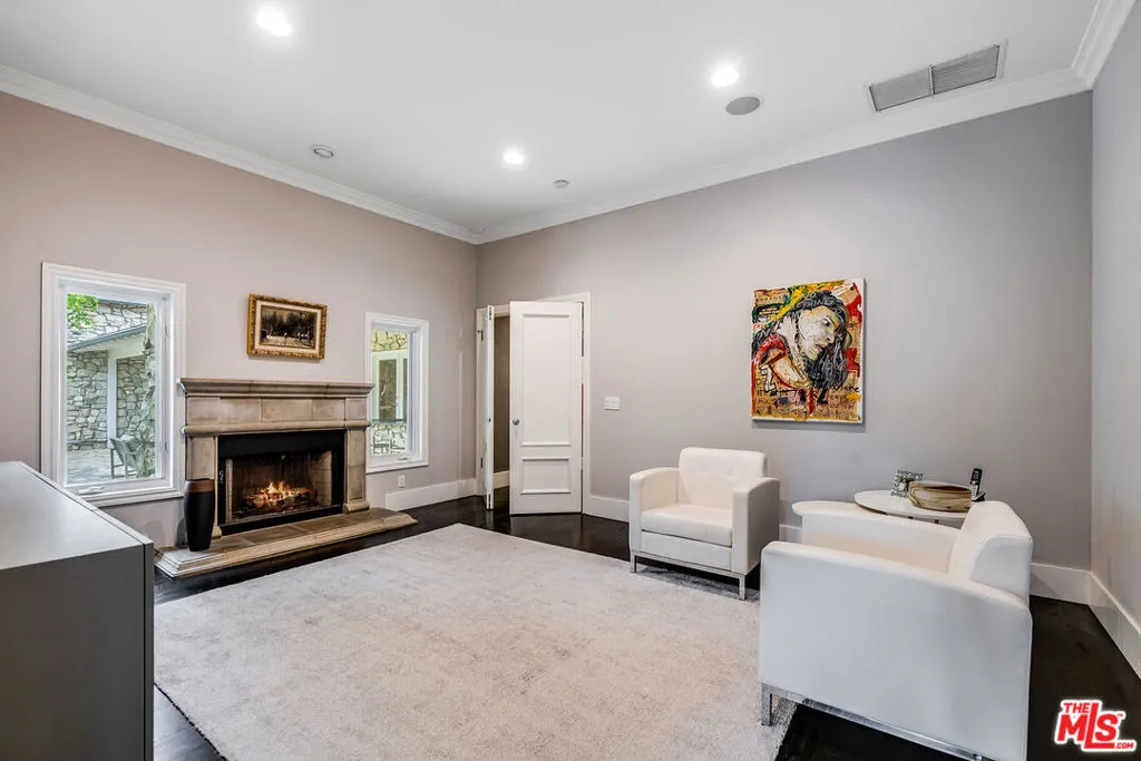 422 Parkwood Drive, Los Angeles, California 90077 home-pic-23
