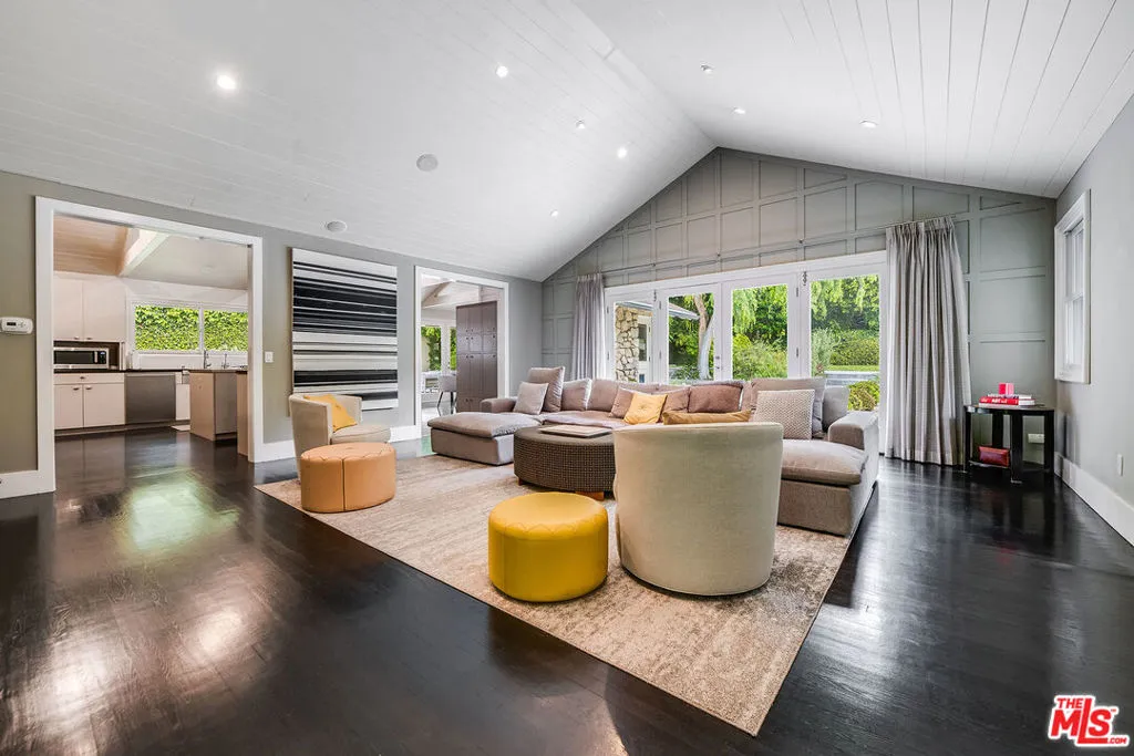 422 Parkwood Drive, Los Angeles, California 90077 home-pic-9