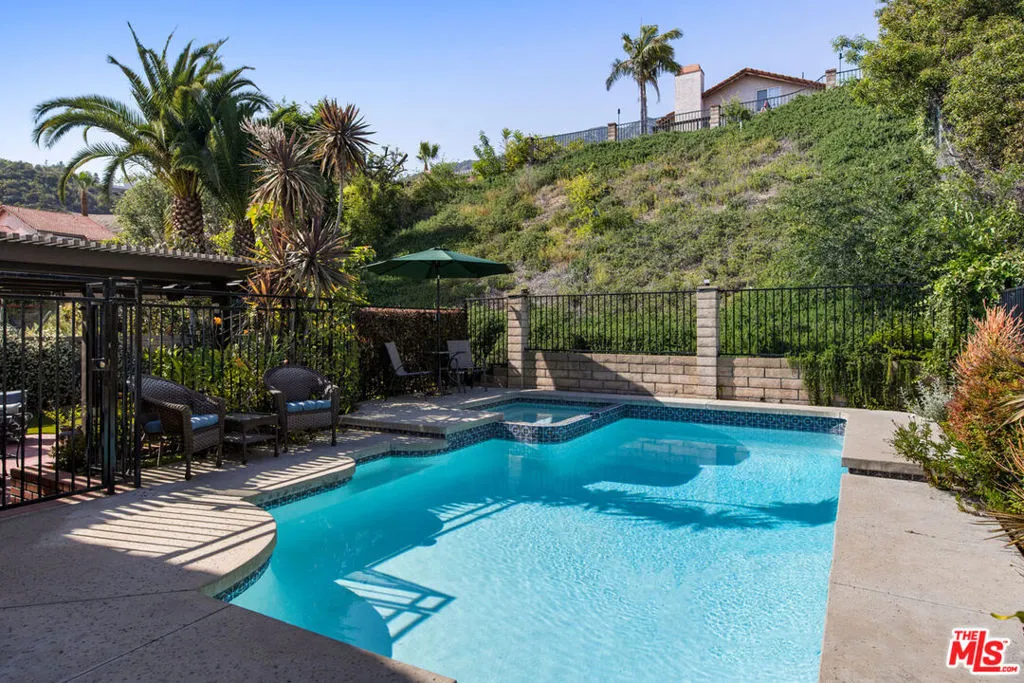 2591 Sunnydale Drive, Duarte, California 91010 home-pic-24