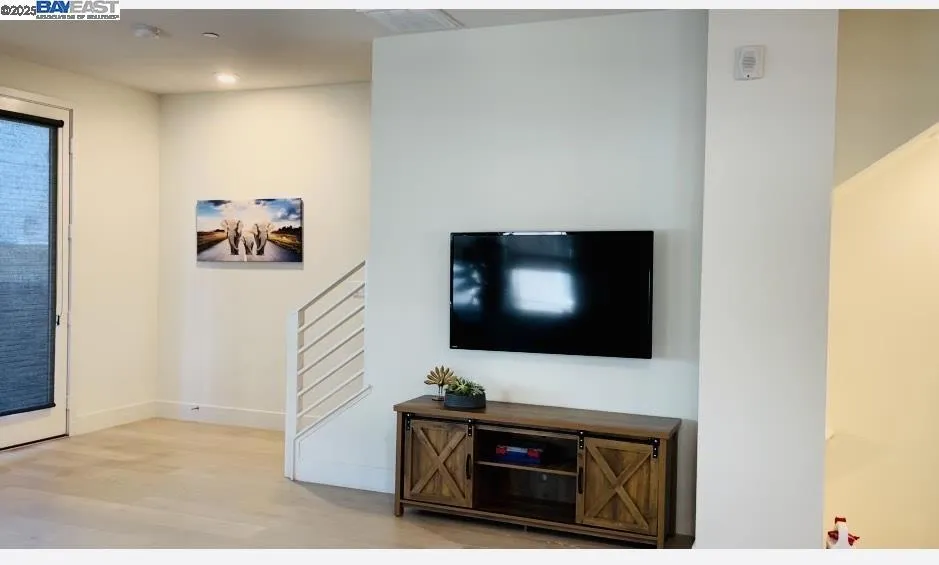 542 Santa Maria Ter 5, Sunnyvale, California 94085 home-pic-21