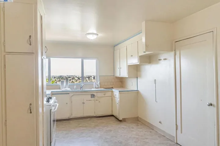 24443 Marie Dr, Hayward, California 94542