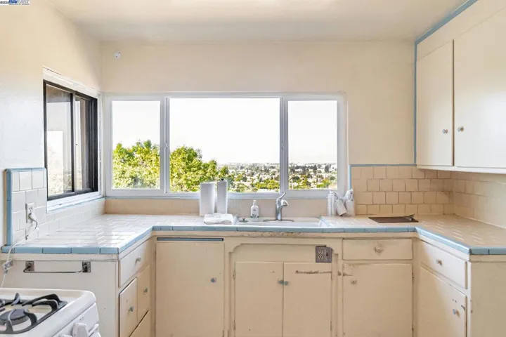 24443 Marie Dr, Hayward, California 94542