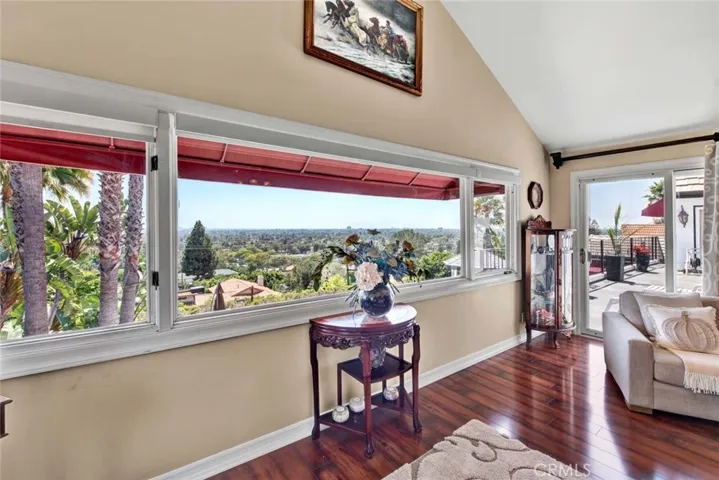 1532 Kensing Lane, North Tustin, California 92705