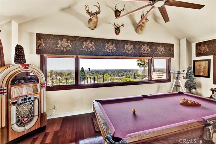 1532 Kensing Lane, North Tustin, California 92705