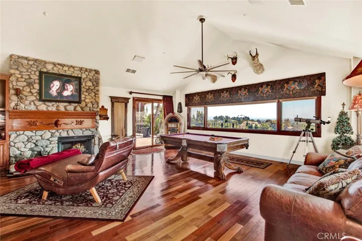 1532 Kensing Lane, North Tustin, California 92705