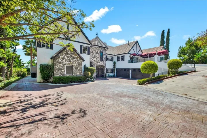 1532 Kensing Lane, North Tustin, California 92705