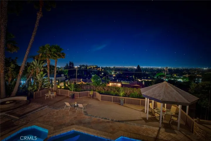 1532 Kensing Lane, North Tustin, California 92705