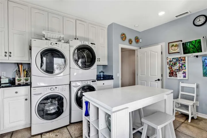 1532 Kensing Lane, North Tustin, California 92705