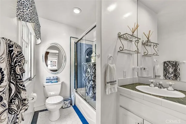1532 Kensing Lane, North Tustin, California 92705
