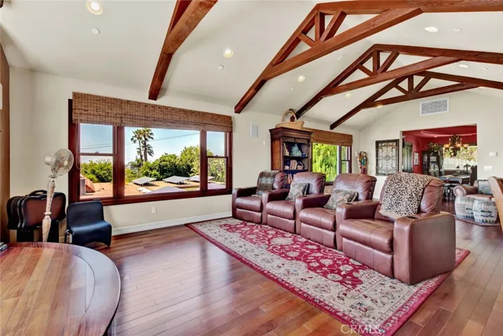 1532 Kensing Lane, North Tustin, California 92705