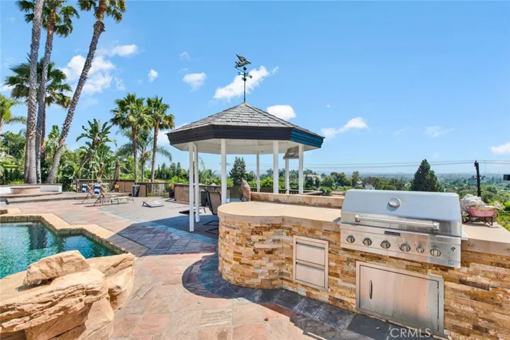 1532 Kensing Lane, North Tustin, California 92705