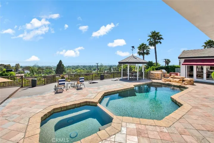 1532 Kensing Lane, North Tustin, California 92705