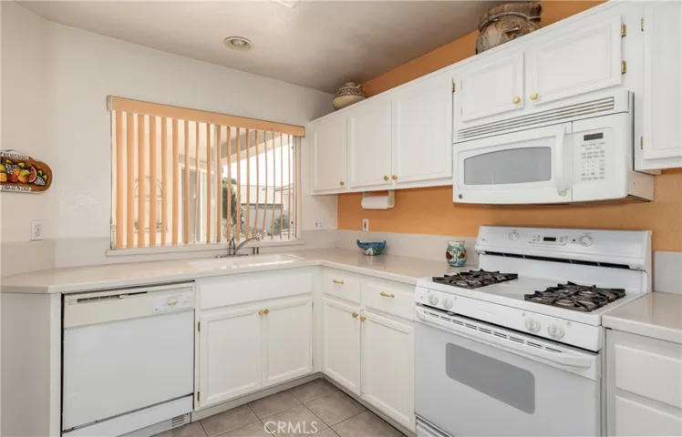 689 Twin Hills Drive, Banning, California 92220