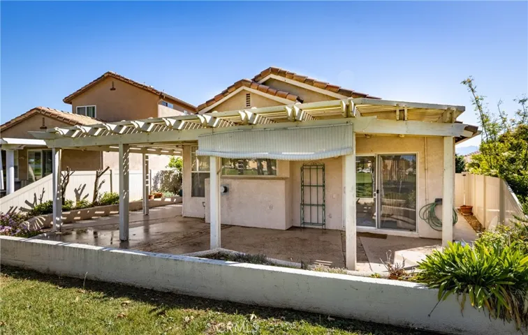 689 Twin Hills Drive, Banning, California 92220