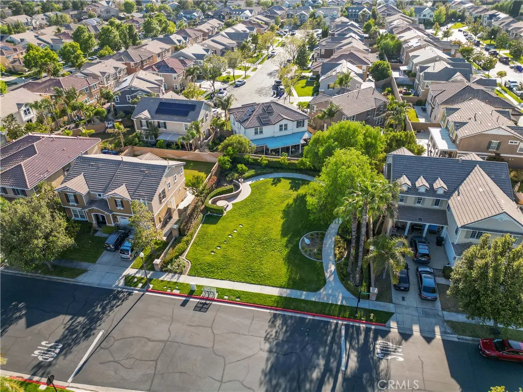 15601 N Peak Lane, Fontana, California 92336 home-pic-37