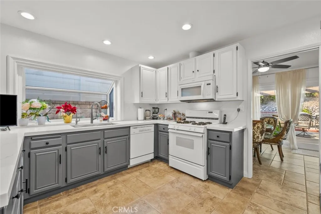 13247 Mission Tierra Way, Granada Hills, California 91344 home-pic-16