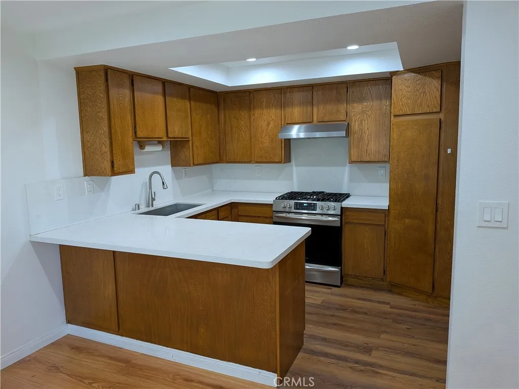 15214 S Raymond Avenue 105, Gardena, California 90247 home-pic-2