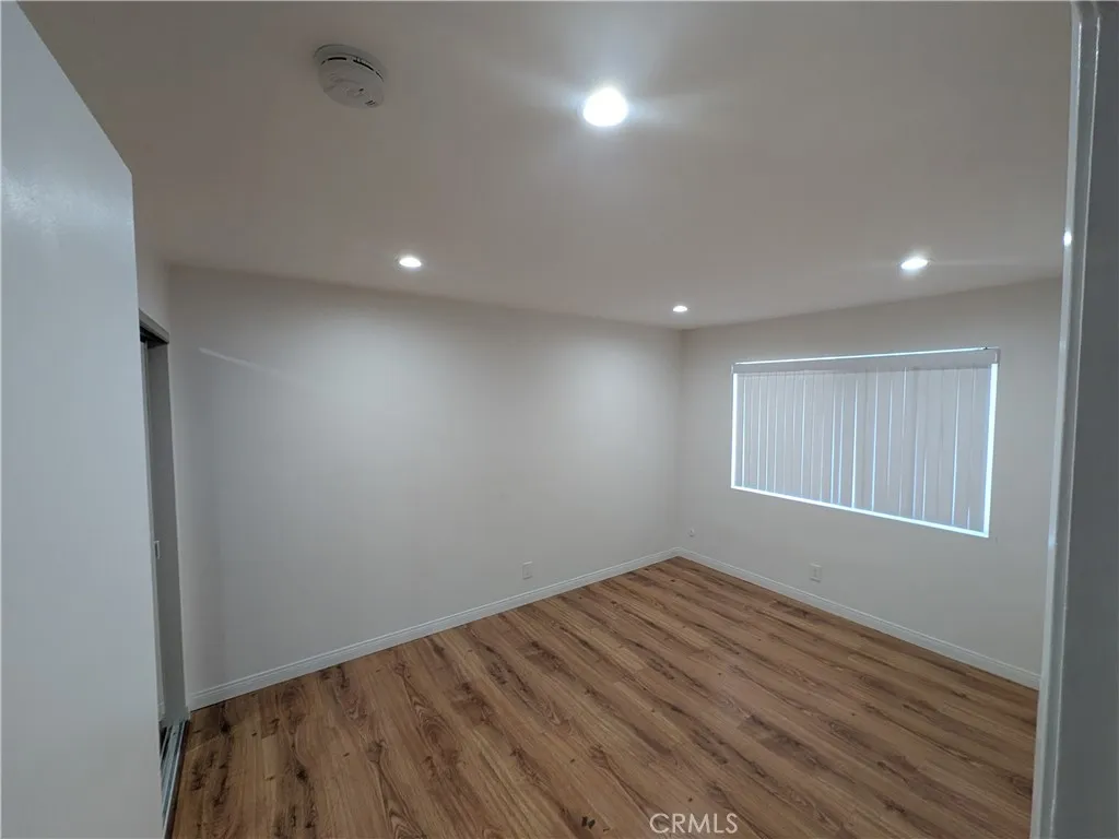 15214 S Raymond Avenue 105, Gardena, California 90247 home-pic-6