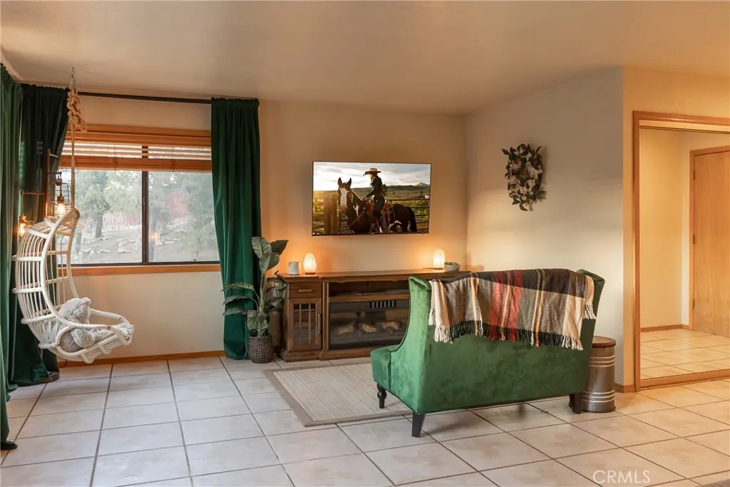 1841 Golden Rod Avenue, Big Bear City, California 92314 home-pic-39