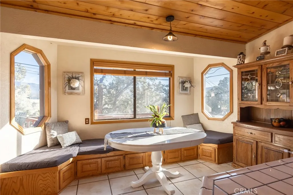 1841 Golden Rod Avenue, Big Bear City, California 92314 home-pic-25