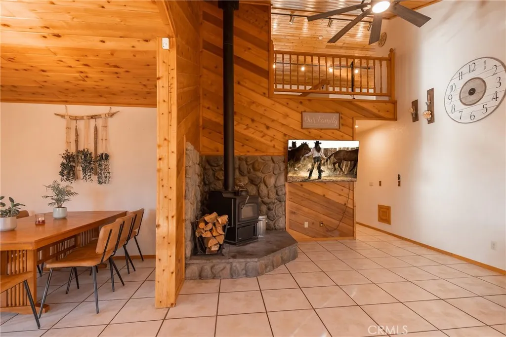 1841 Golden Rod Avenue, Big Bear City, California 92314 home-pic-18