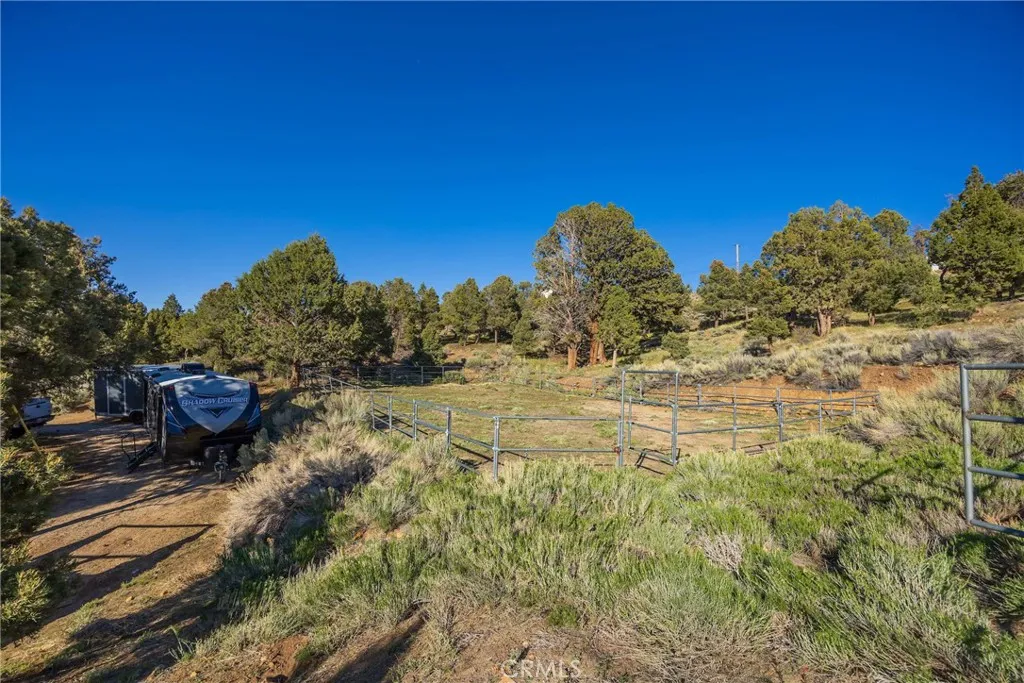 1841 Golden Rod Avenue, Big Bear City, California 92314 home-pic-9