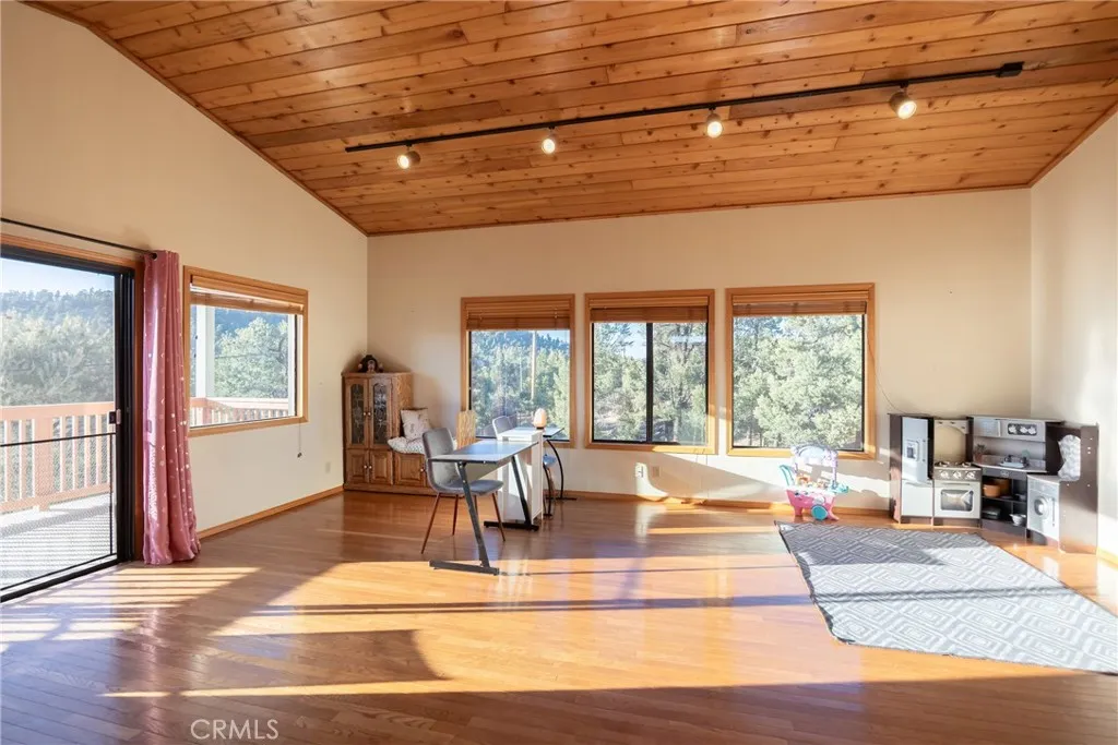 1841 Golden Rod Avenue, Big Bear City, California 92314 home-pic-33